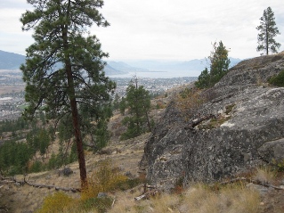 View point, looking towards Penticton and Okanagan Lake, Skaha Bluffs Shady Valley Trail 2014-10.